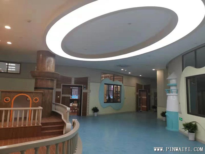 室内.jpg 室内.jpg